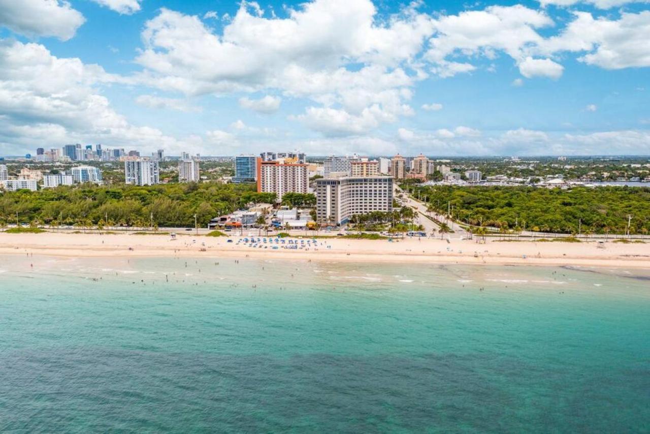 The Purple Pelican Beachfront With Ocean Balcony Unit 1 劳德代尔堡 外观 照片